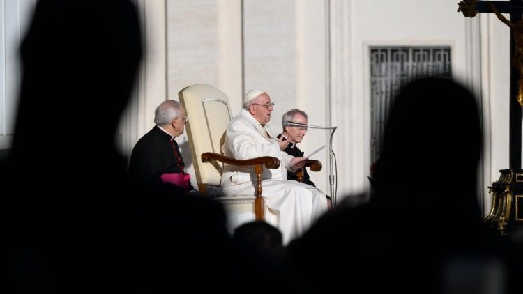 Il Papa durante la catechesi dell'udienza