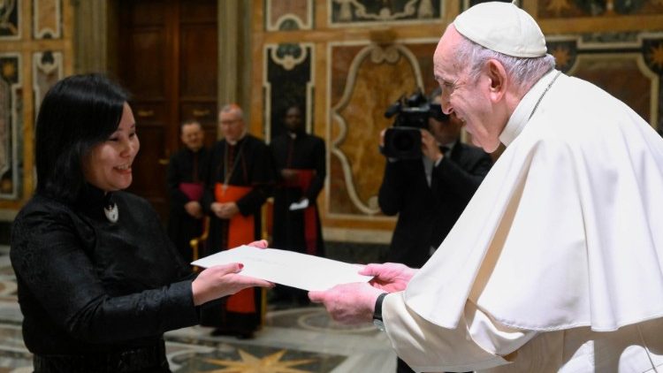 Ambassador of Mongolia to the Holy See Gerelmaa Davaasuren presents her credentials to Pope Francis