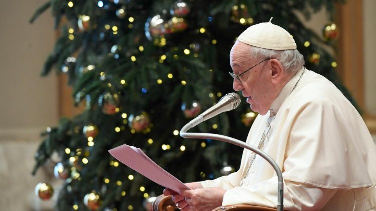 Papst Franziskus bei einer Audienz für die Spitzenvertreter der Kurie im Dezember 2022