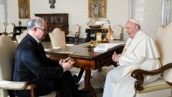 Il Papa con il sindaco di Roma Roberto Gualtieri
