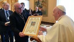 François reçoit les membres de la Confédération des confréries des diocèses d’Italie, le 16 janvier 2023