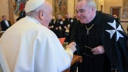 El Papa Francisco recibe en audiencia a participantes en el Capítulo General de la Soberana Orden Militar de Malta.