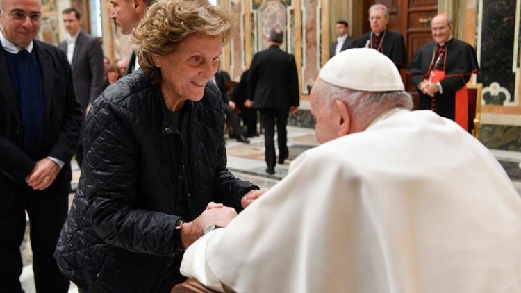 Il saluto della regista Liliana Cavani a Papa Francesco