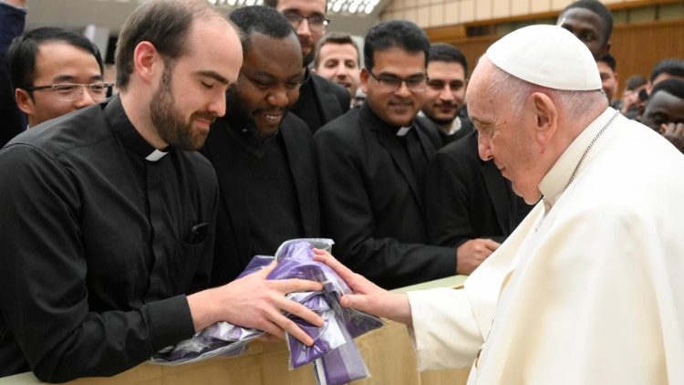 O Papa com os participantes do 33° Curso sobre o Foro Interno promovido pela Penitenciaria Apostólica