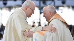 Папа Францішак і кардынал Пэтэр Эрдо
