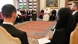 Il Papa con i membri della Pontificia Commissione per la Tutela dei MInori
