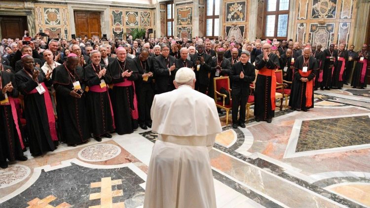 El Pontífice recordó a la entidad que su labor consiste en cooperar en la siembra de la Iglesia universal. (Vatican Media)