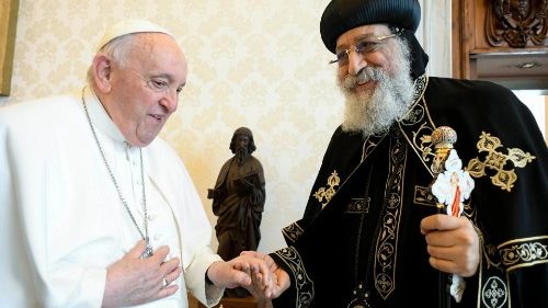 Papa: suplicar o dom da unidade. Mártires coptas serão inseridos no Martirológio Romano