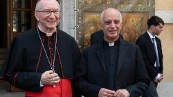 Кардинал Паролин и монсеньор Рино Физикела откриването на Info Point Iubilaeum 2025, 07.06.2023
