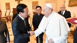 El Papa recibió a Vo Van Thuong, Presidente de la República Socialista de Vietnam. (Vatican Media)