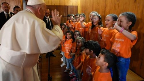 El Papa a representantes de caridad: “el amor concreto es ese que se ensucia las manos”