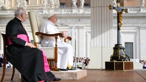 Que o Senhor lhes dê forças, afirmou o Papa, ao se recordar da Líbia e do Marrocos