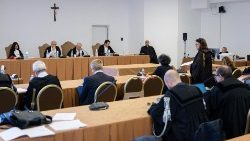 Un momento del juicio en el Vaticano sobre la gestión de los fondos de la Santa Sede (foto de archivo)