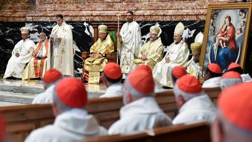 Synode: Großer Gottesdienst im Petersdom