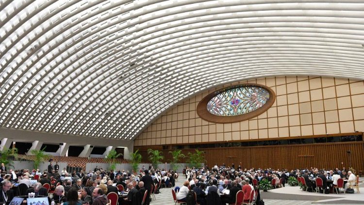 Un'immagine dell'assemblea del Sinodo in corso in Vaticano