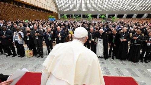 Papa: é preciso oração e consolação nos Santuários, nenhum obstáculo ao perdão