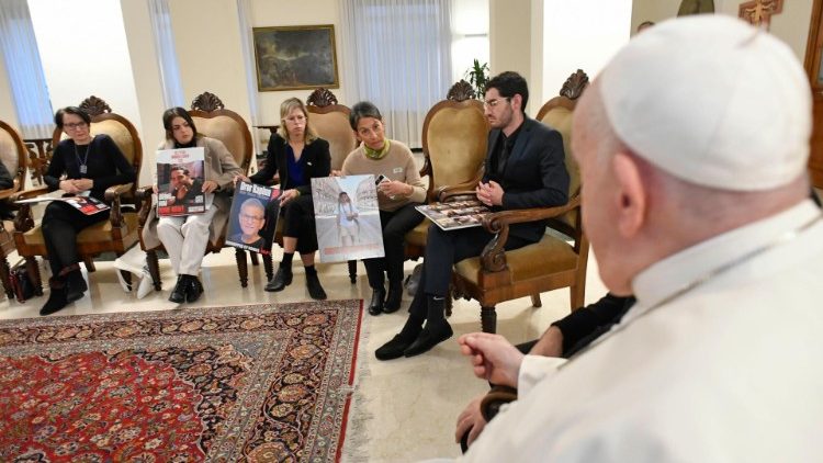 Familiari di ostaggi Israeliani nel conflitto di Gaza ricevuti dal Papa