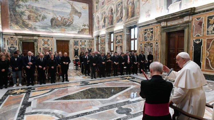 Audiencia del Papa a los organizadores del “Concierto de Navidad con los pobres”