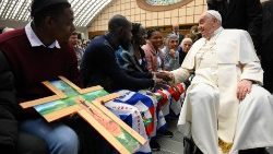 La croix remise au Pape François par les jeunes d'Haïti, le mercredi 20 décembre 2023. 
