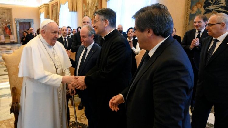 Pope Francis receives delegation of the Renewal in the Holy Spirit movement