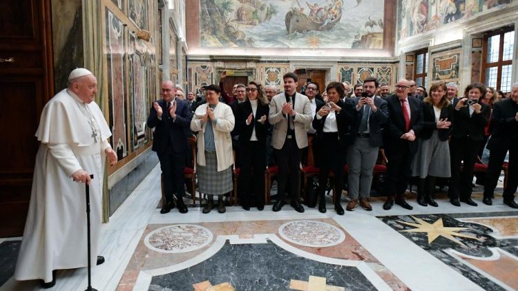 Audiencia del Papa Francisco a los miembros de la Asociación Internacional de los Periodistas Acreditados ante la Santa Sede - 22 de enero de 2024. (Vatican Media)