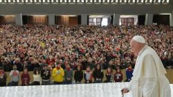 Mais de sete mil jovens provenientes do sul da Itália se reuniram com o Papa na Sala Paulo VI