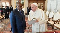 Papst Franziskus mit Umaro Sissoco Embaló, Präsident von Guinea-Bissau