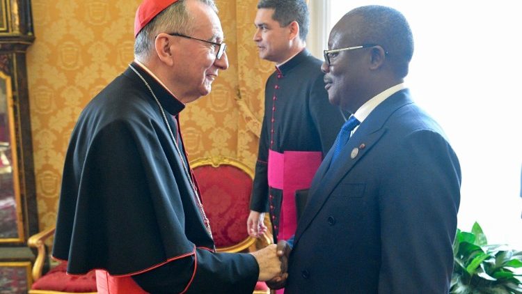 Präsident Embalo im Gespräch mit Kardinal Pietro Parolin