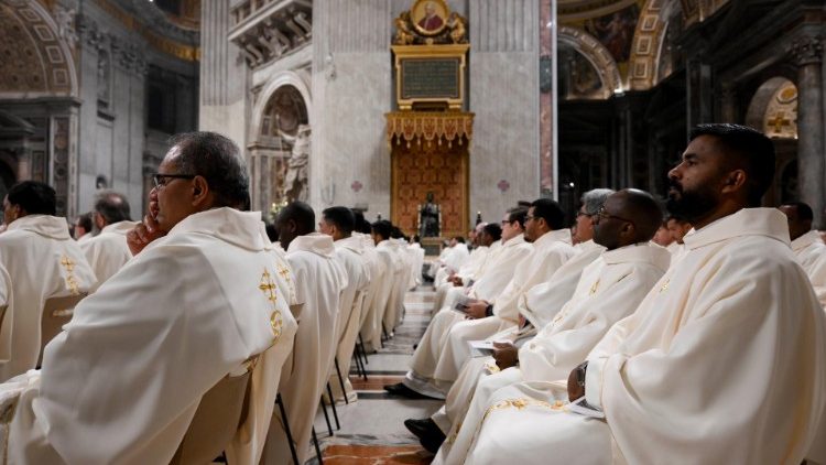 Sacerdotes en la Misa de la Jornada Mundial de la Vida Consagrada, 2 de febrero de 2024