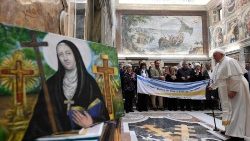 300 pèlerins argentins ont été reçus par le Pape en salle Clémentine du Palais apostolique, le 9 février 2024. 