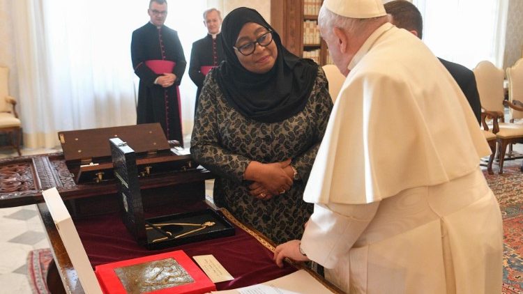 Pope Francis meets with President of Tanzania