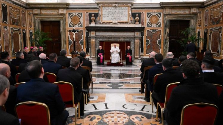Rencontre au Vatican le 16 février 2024 avec le séminaire de l'archevêché de Naples.