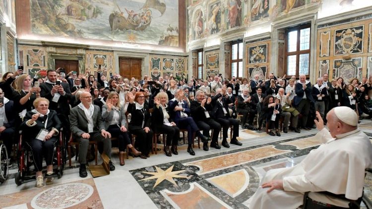 Il Papa all'udienza con i membri della Fondazione Monsignor Camillo Faresin