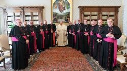 Papa Francisco com os Bispos das Regiões de Abruzzo e Molise em Visita "ad Limina Apostolorum"