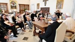 프란치스코 교황, 하마스에 인질로 붙잡힌 이들의 가족 대표단과의 만남