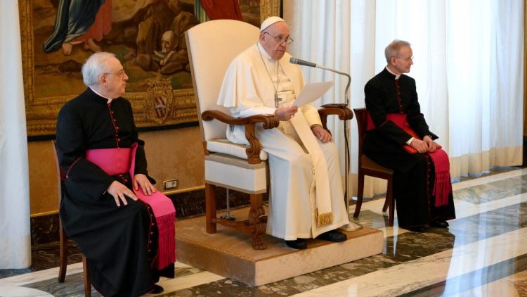 Le Pape François le 22 avril devant les frères de l'Instruction Chrétienne de Ploërmel.
