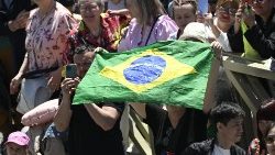 Regina Caeli - Brasileiros na Praça São Pedro