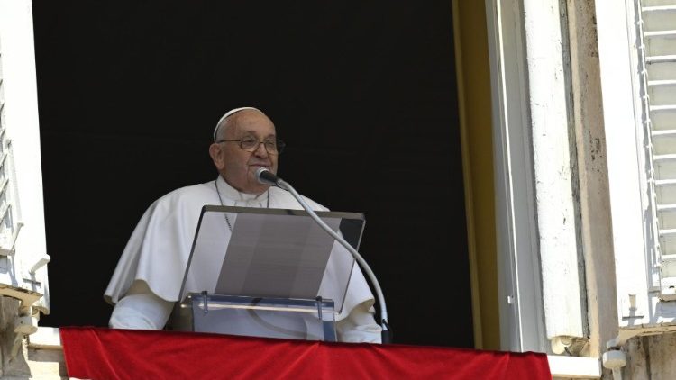 Папа Франциск на площади Святого Петра (Ватикан, 5 мая 2024 г.)