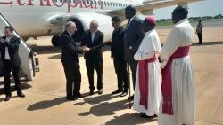 Cardeal Pietro Parolin chega ao Sudão do Sul