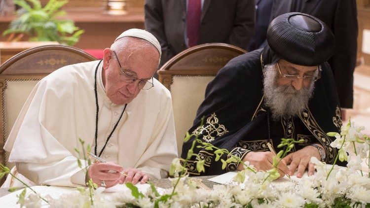 Papa Francesco e il patriarca Tawadros II