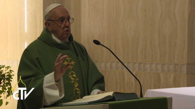 alt= papa francisco homilía santa marta vaticano