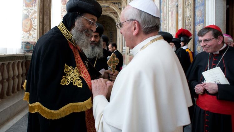 El Papa Francisco y el patriarca copto ortodoxo Tawadros II