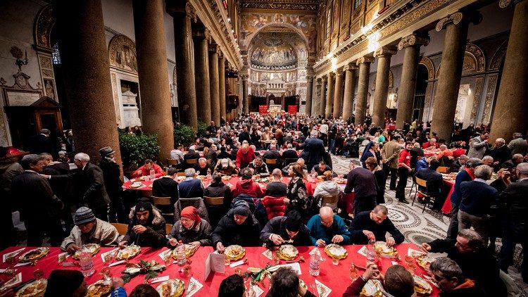 Pranzo di Natale nella basilica a Trastevere nel 2018