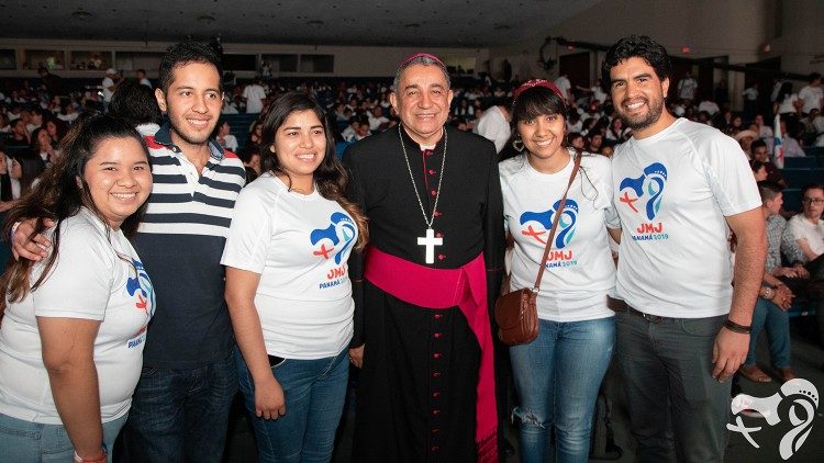 Dom Mendieta e jovens na Jornada Mundial da Juventude no Panamá (2019)