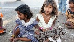 In vielen Teilen der Welt sind Kinder gezwungen, auf der Straße zu leben