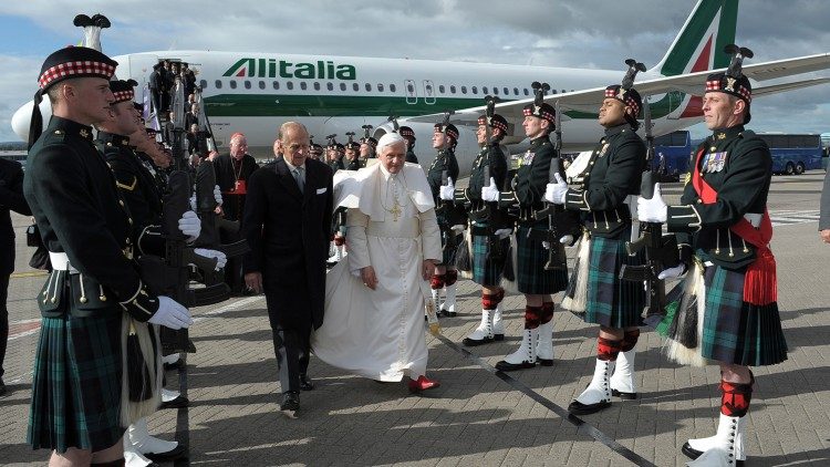 L'accoglienza di Papa Benedetto XVI a Londra durante il viaggio apostolico nell'UK