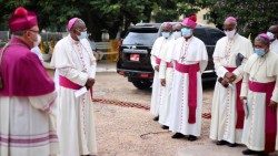 2020.12.17 Évêques catholiques du Ghana avec le nonce apostolique