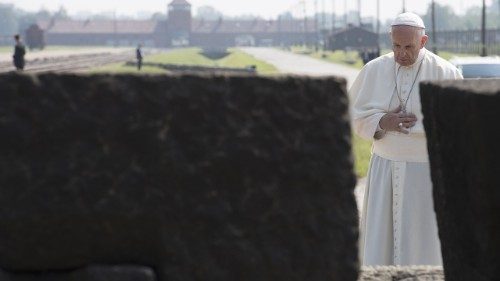 Shoah, il Papa: la logica dell’odio e della violenza non si può mai giustificare