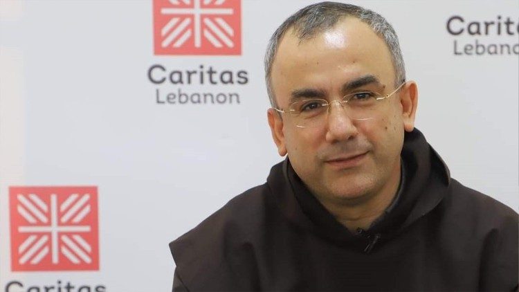 Padre Michel Abboud, director de Caritas Líbano
