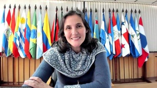 Sínodo, Liliana Franco: "O caminho das mulheres na Igreja é cheio de cicatrizes"